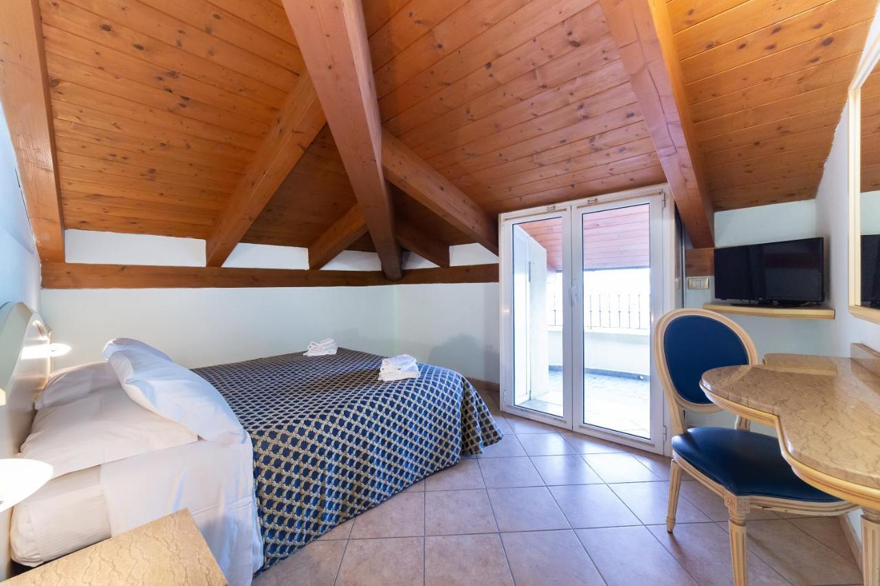 Aparthotel Residenza Melucci à Rimini Extérieur photo