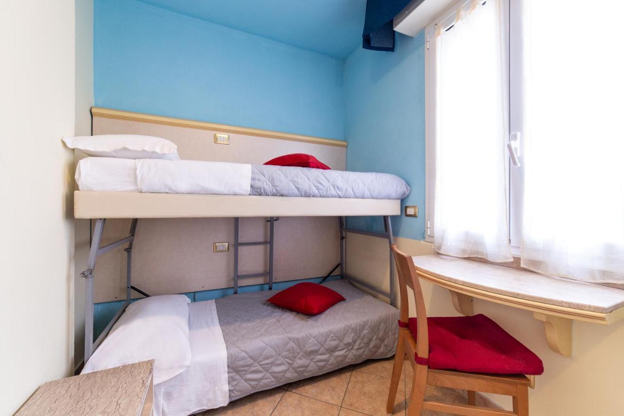 Aparthotel Residenza Melucci à Rimini Extérieur photo