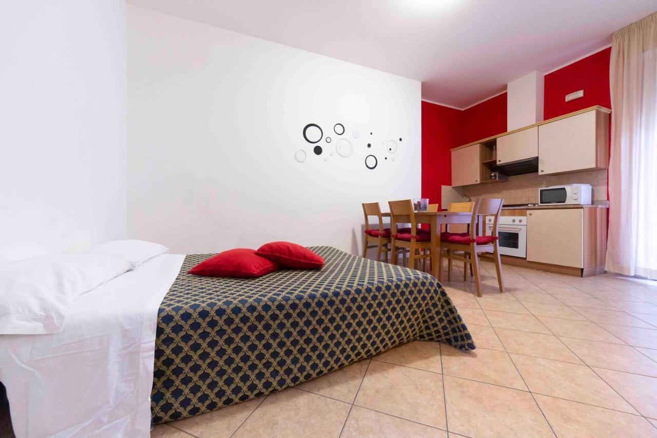 Aparthotel Residenza Melucci à Rimini Extérieur photo