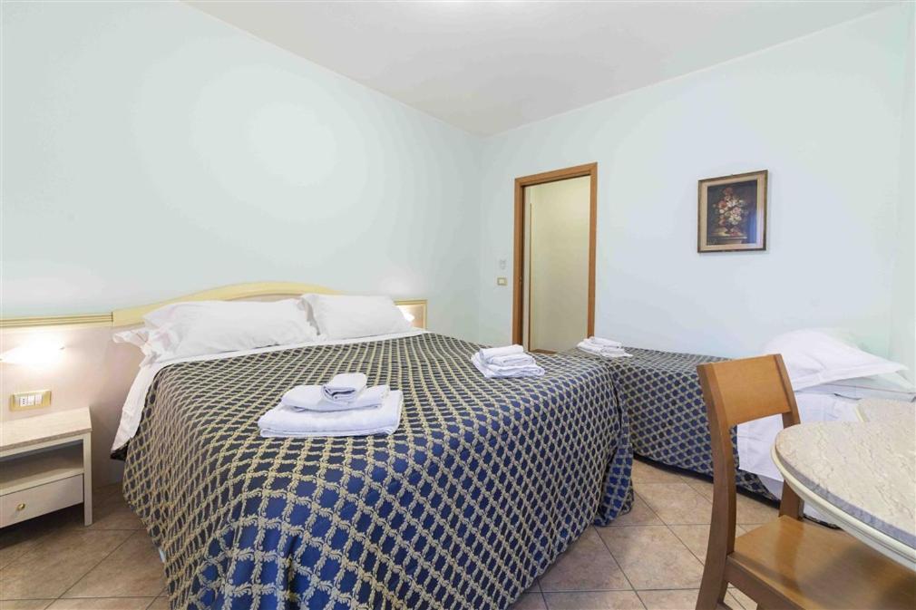 Aparthotel Residenza Melucci à Rimini Extérieur photo