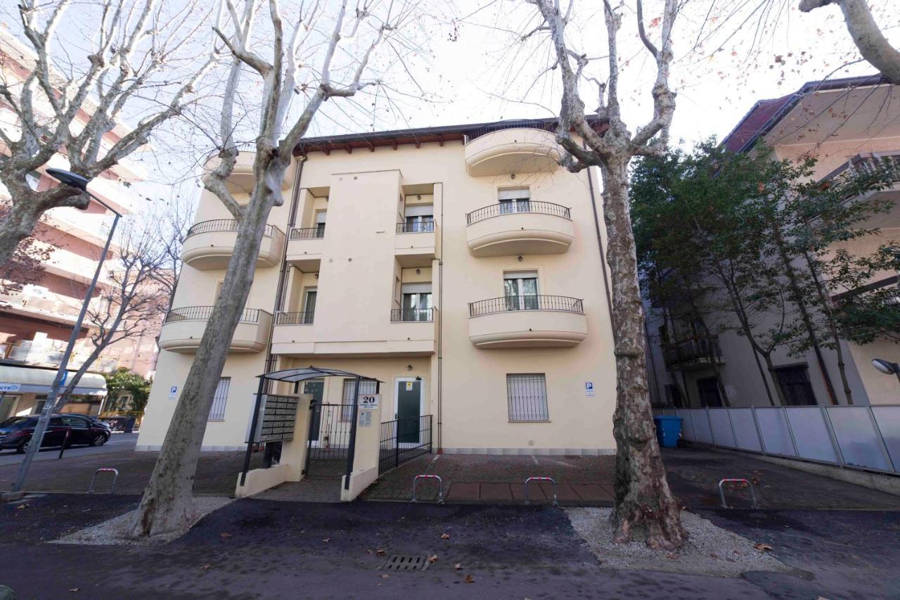 Aparthotel Residenza Melucci à Rimini Extérieur photo