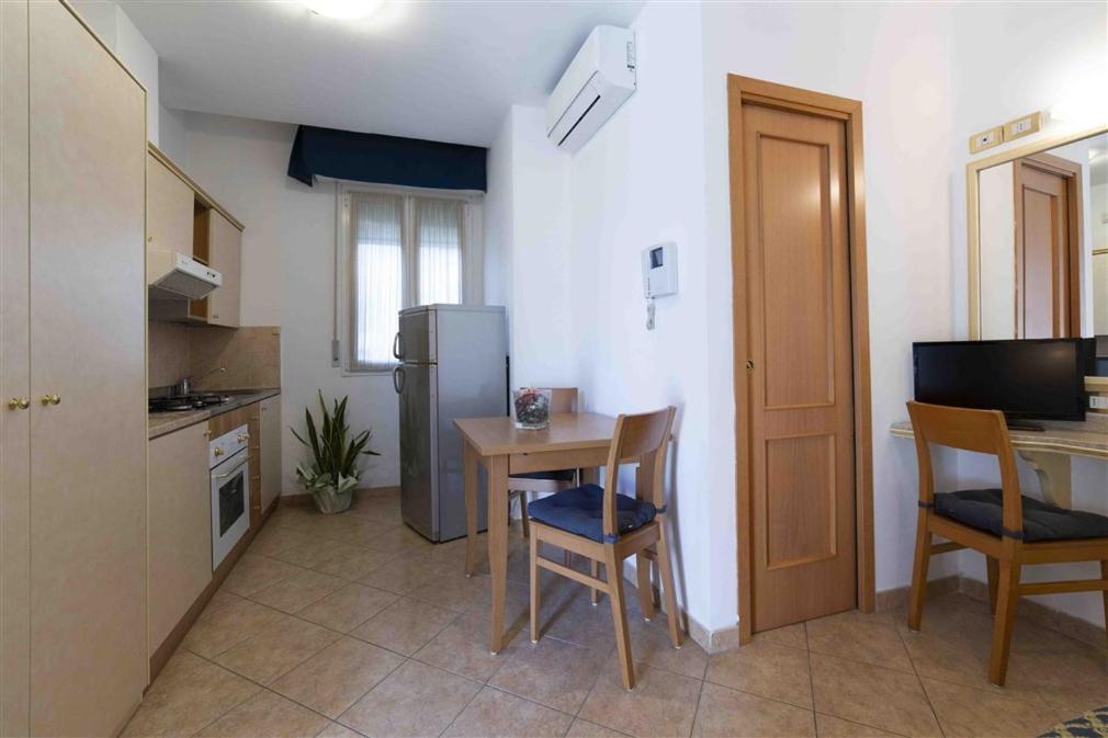 Aparthotel Residenza Melucci à Rimini Extérieur photo