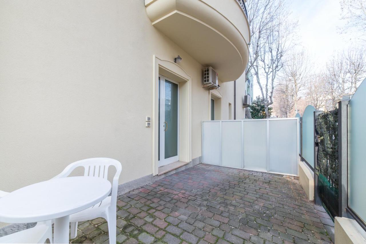 Aparthotel Residenza Melucci à Rimini Extérieur photo