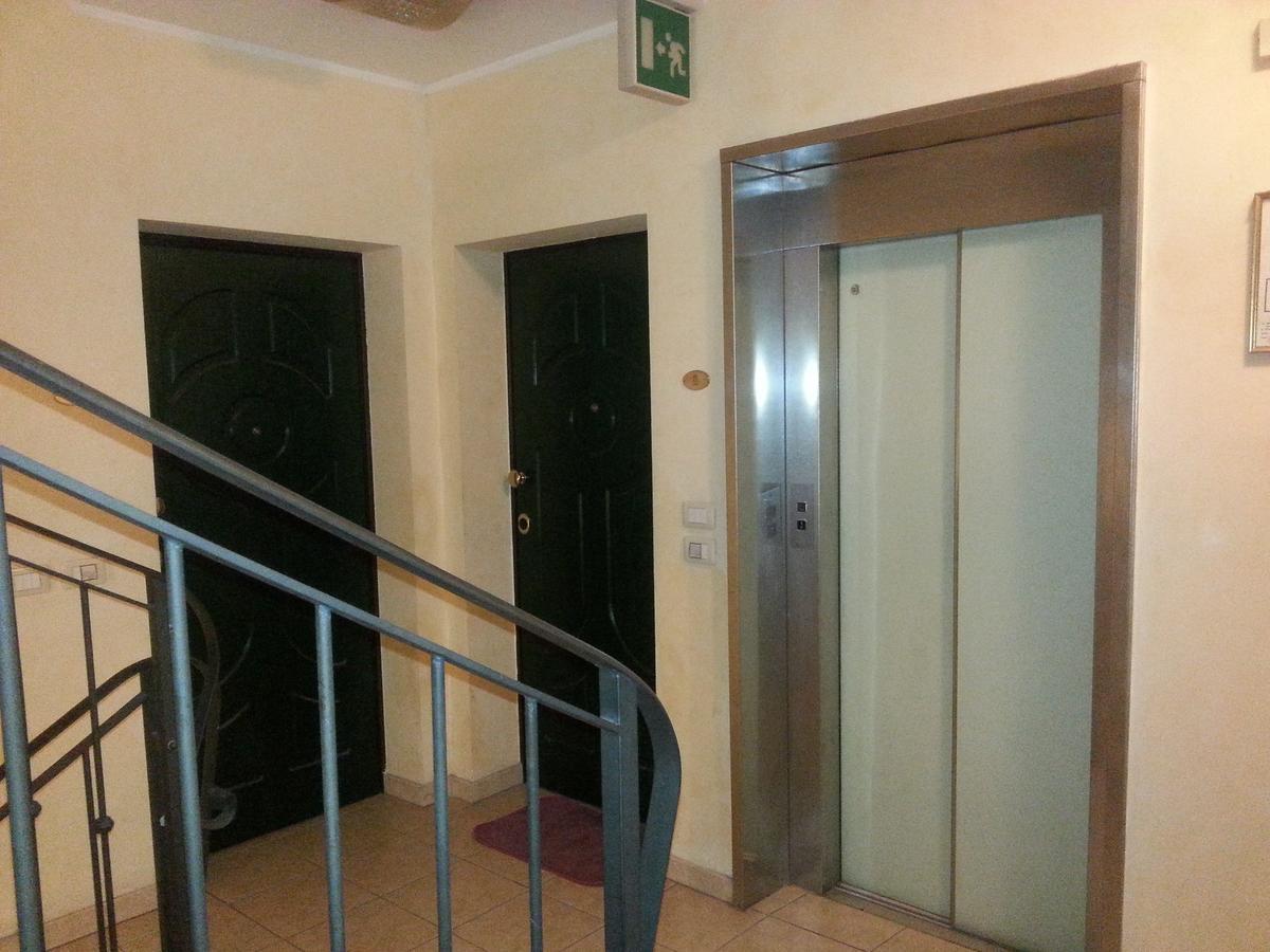 Aparthotel Residenza Melucci à Rimini Extérieur photo