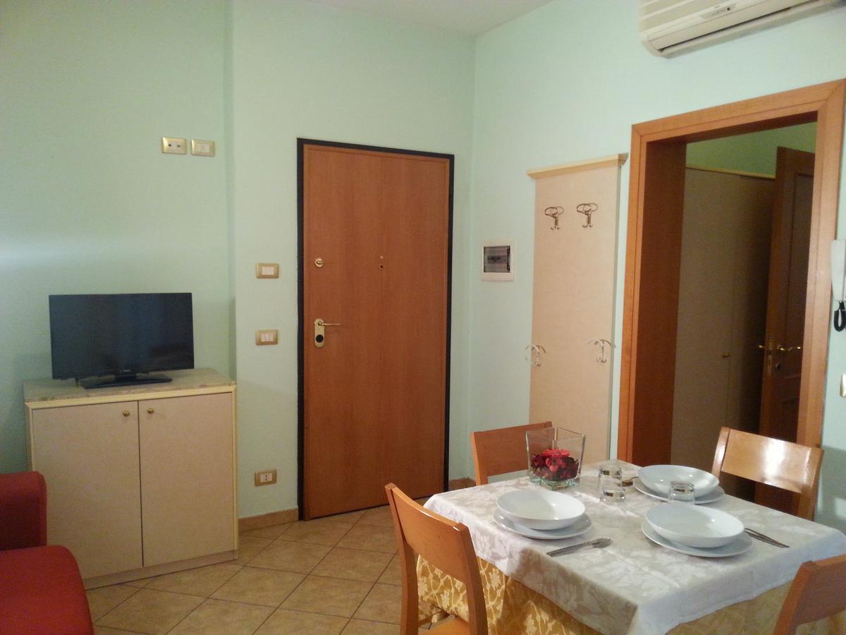 Aparthotel Residenza Melucci à Rimini Extérieur photo