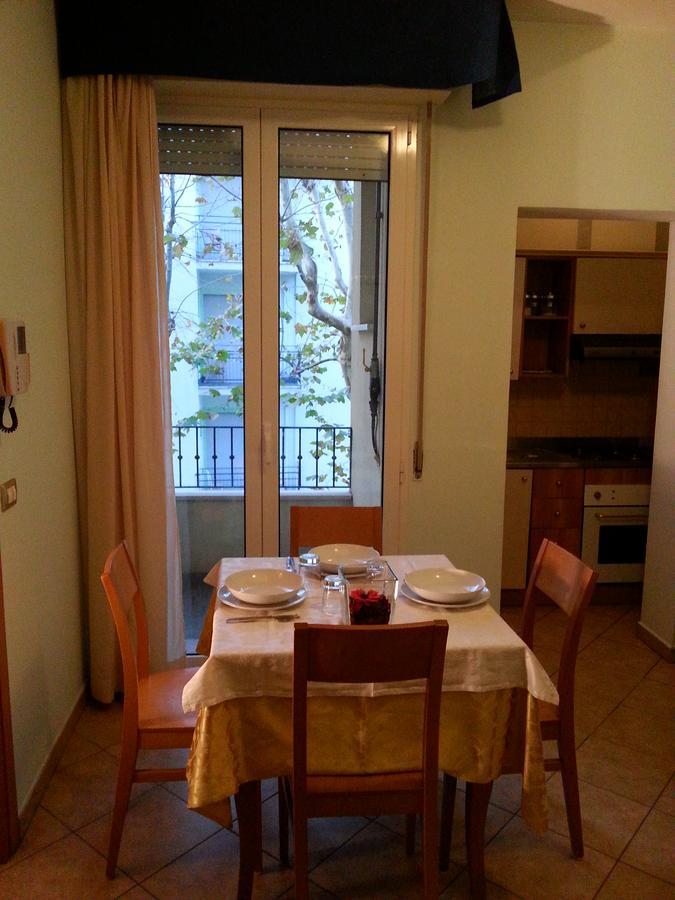 Aparthotel Residenza Melucci à Rimini Extérieur photo