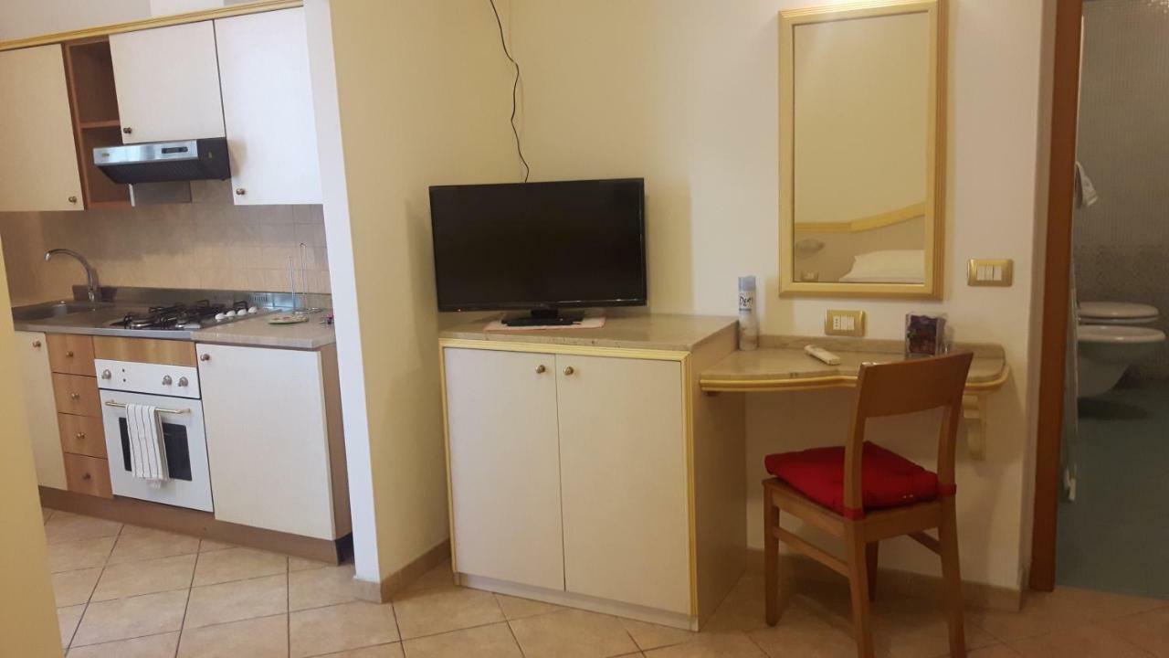 Aparthotel Residenza Melucci à Rimini Extérieur photo